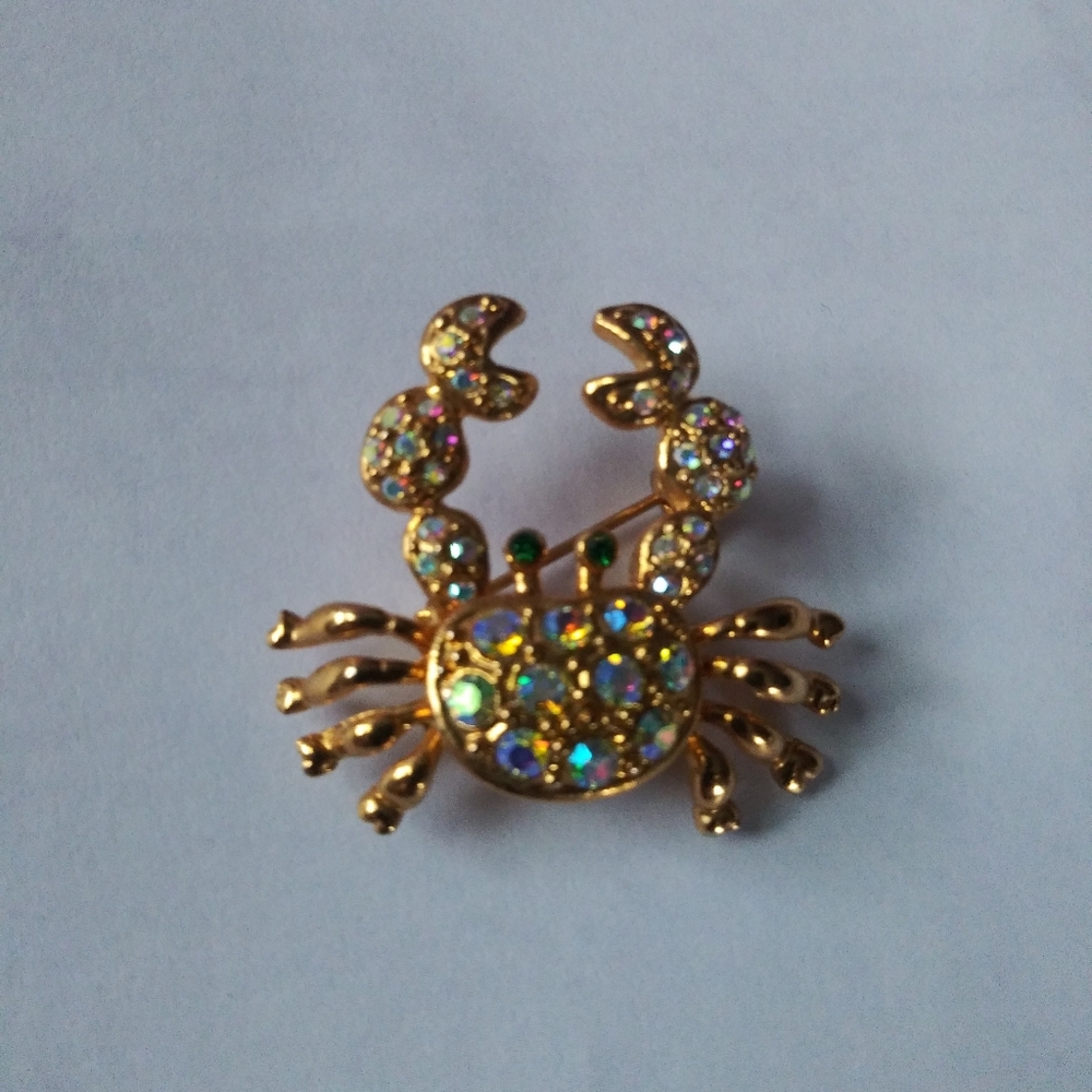 Vintage Gold Tone & Rhinestone Crab Brooch.